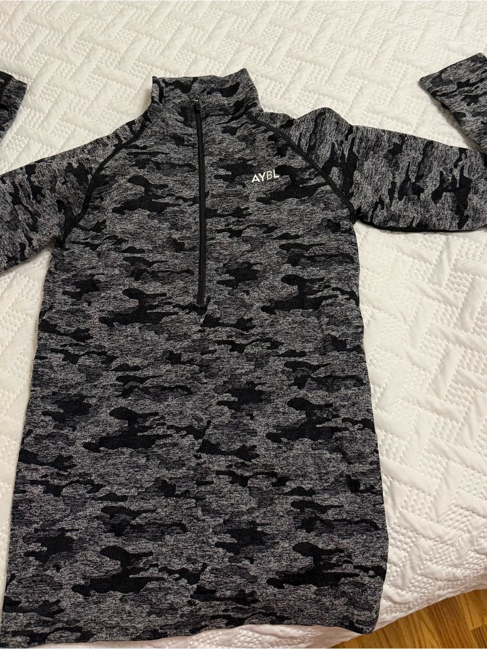 AYBL Women's Black & Gray Camo Half-Zip Rashguard